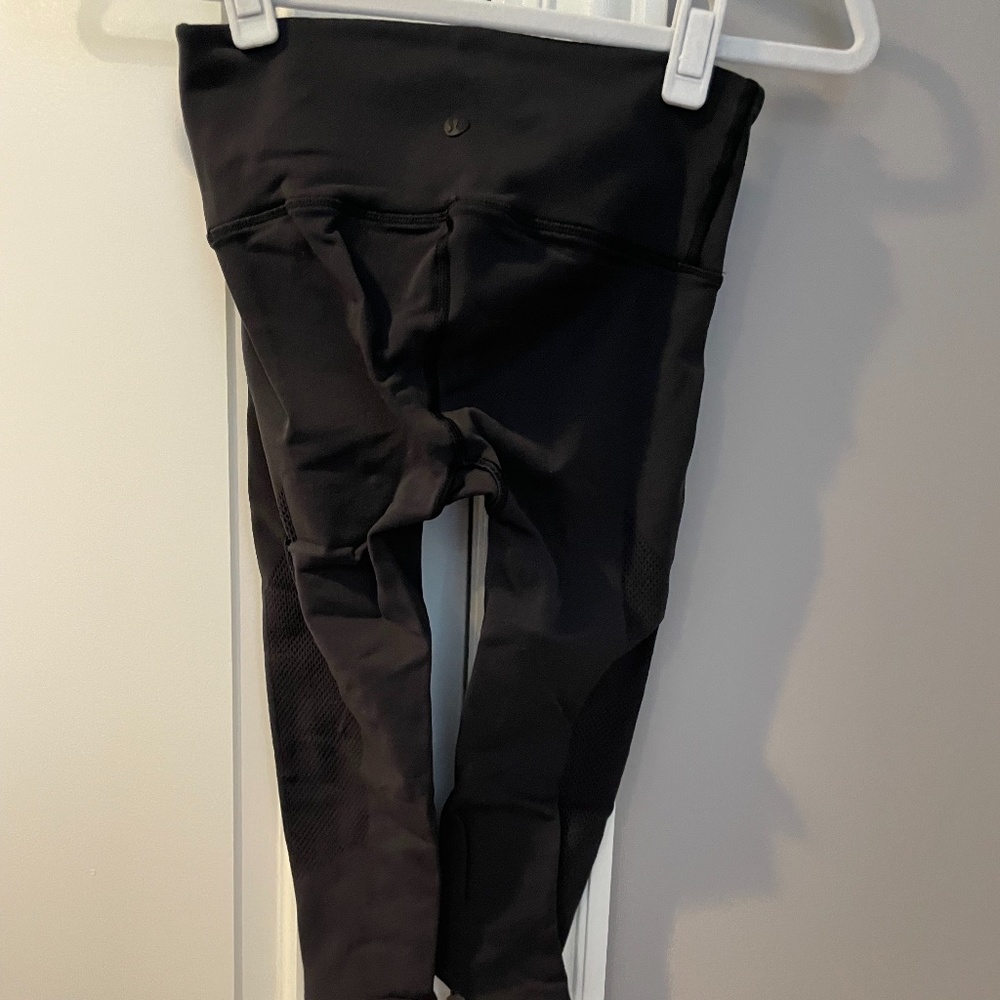 Lululemon size 4 cropped legging